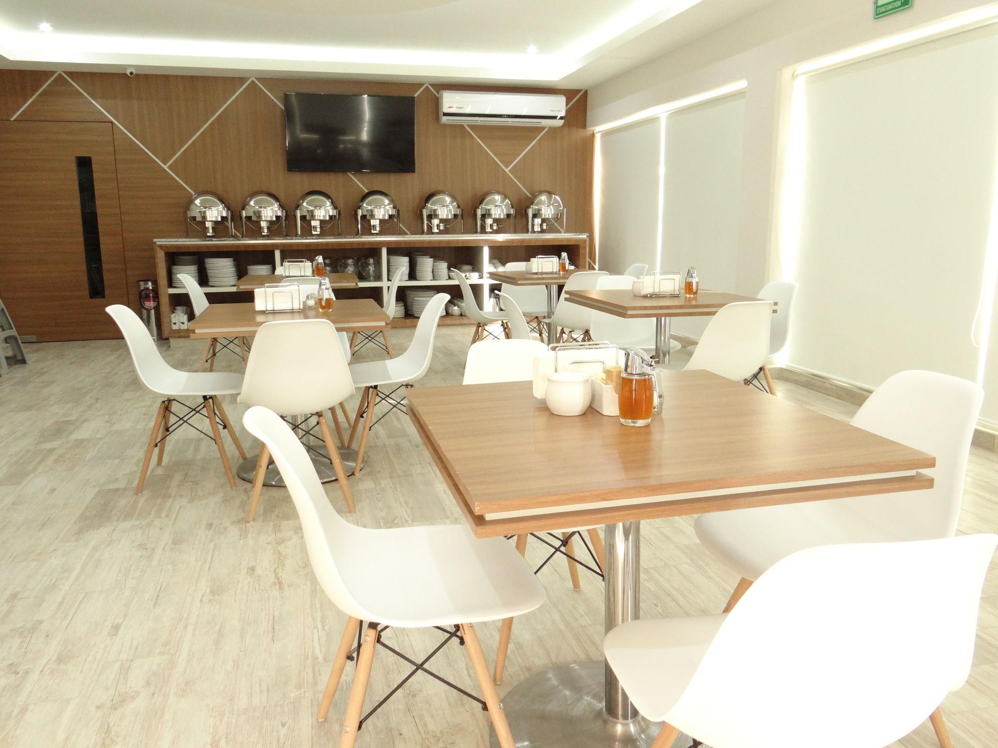 Hotel Soleil Business Class Leon Exterior photo