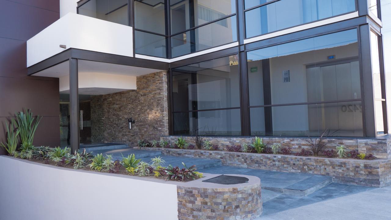 Hotel Soleil Business Class Leon Exterior photo